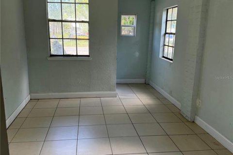 House in Orlando, Florida 4 bedrooms, 116.96 sq.m. № 2394227 - photo 4