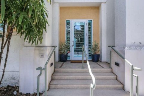 Снять в аренду кондоминиум в Тампа, Флорида 2 спальни, 165.74м2, № 2150173 - фото 5