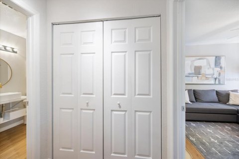Condo in Bradenton, Florida, 2 bedrooms  № 1884899 - photo 24