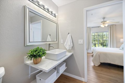 Condo in Bradenton, Florida, 2 bedrooms  № 1884899 - photo 16