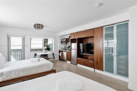 Condominio en venta en Miami Beach, Florida, 36.7 m2 № 1848258 - foto 13