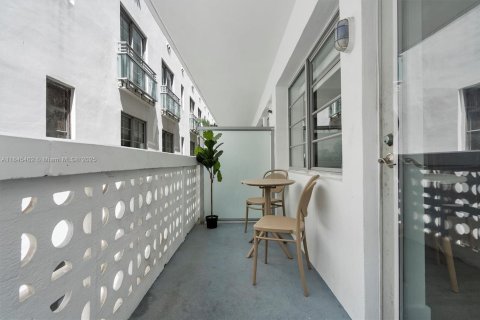 Condominio en venta en Miami Beach, Florida, 36.7 m2 № 1848258 - foto 17