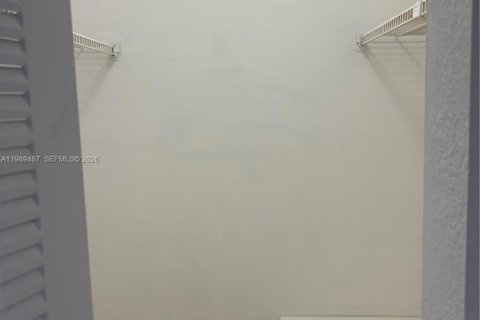 Copropriété à louer à Miami, Floride: 2 chambres, 125.42 m2 № 2051577 - photo 26