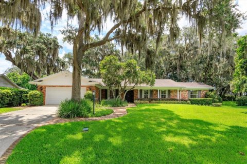 House in Orlando, Florida 4 bedrooms, 305.74 sq.m. № 2197334