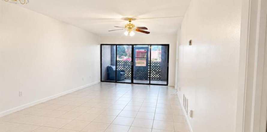 Condo in St. Lucie, Florida, 2 bedrooms  № 2178472