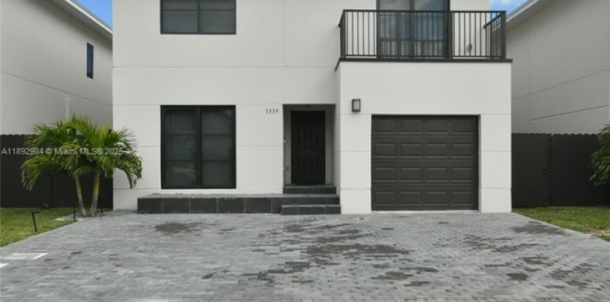 Villa ou maison à Florida City, Floride 5 chambres, 168.15 m2 № 1946704