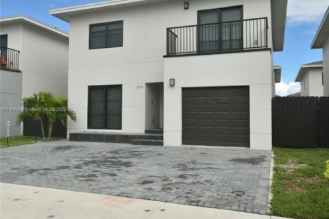Villa ou maison à louer à Florida City, Floride: 5 chambres, 168.15 m2 № 1946704 - photo 2