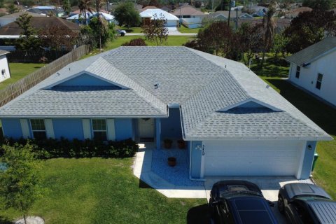Villa ou maison à Port St. Lucie, Floride 4 chambres, 193.05 m2 № 2191967