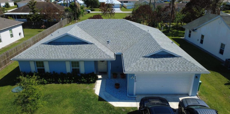 Villa ou maison à Port St. Lucie, Floride 4 chambres, 193.05 m2 № 2191967