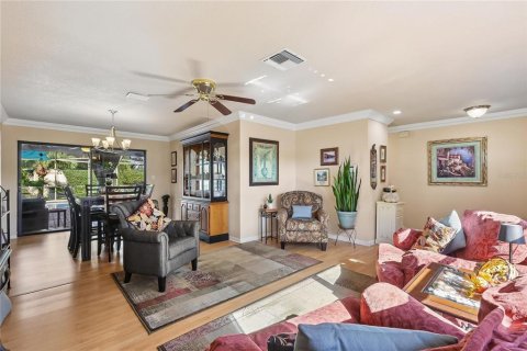 Villa ou maison à vendre à Seminole, Floride: 3 chambres, 155.98 m2 № 2423897 - photo 19