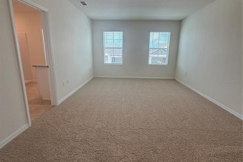 House in Haines City, Florida 5 bedrooms, 241.64 sq.m. № 1841810 - photo 8