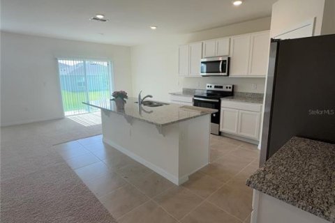 House in Haines City, Florida 5 bedrooms, 241.64 sq.m. № 1841810 - photo 18