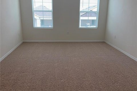 House in Haines City, Florida 5 bedrooms, 241.64 sq.m. № 1841810 - photo 21