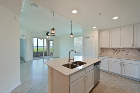 Condo in Bradenton, Florida, 3 bedrooms  № 1812665 - photo 4