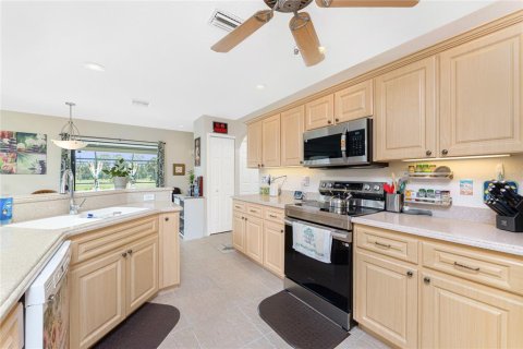 House in Rotonda, Florida 3 bedrooms, 161.93 sq.m. № 1780635 - photo 21