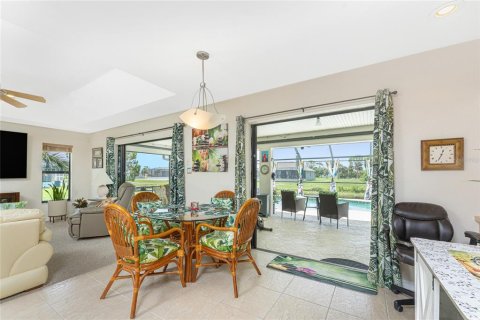 House in Rotonda, Florida 3 bedrooms, 161.93 sq.m. № 1780635 - photo 10