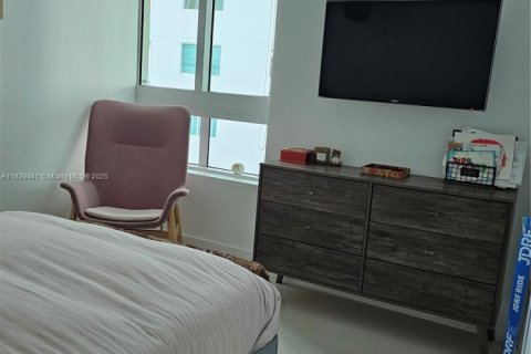 Купить кондоминиум в Майами, Флорида 1 спальня, 60.48м2, № 1828229 - фото 18