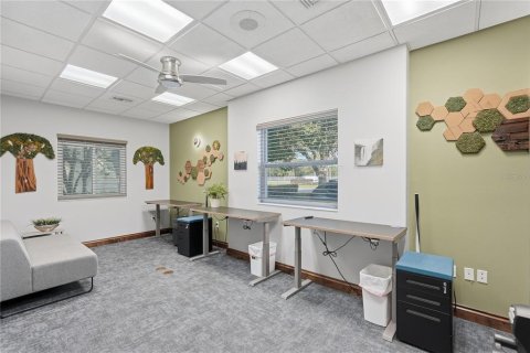 Commercial property in Clearwater, Florida 377 sq.m. № 2393518 - photo 17