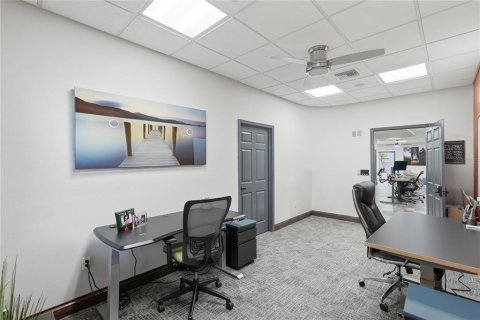 Commercial property in Clearwater, Florida 377 sq.m. № 2393518 - photo 14