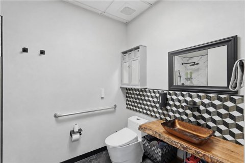 Commercial property in Clearwater, Florida 377 sq.m. № 2393518 - photo 22