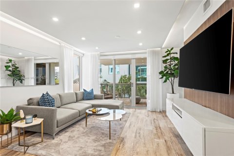 Купить кондоминиум в Бей-Харбор-Айлендс, Флорида 3 спальни, 121.24м2, № 1968188 - фото 4