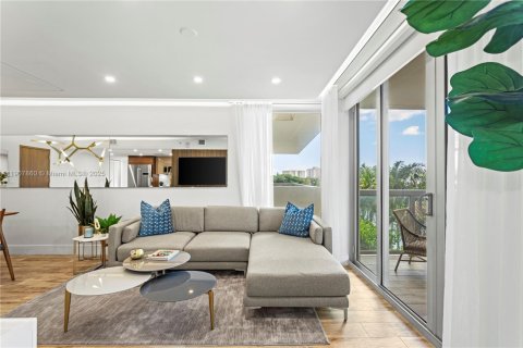 Купить кондоминиум в Бей-Харбор-Айлендс, Флорида 3 спальни, 121.24м2, № 1968188 - фото 5