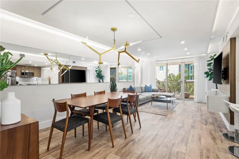 Купить кондоминиум в Бей-Харбор-Айлендс, Флорида 3 спальни, 121.24м2, № 1968188 - фото 2