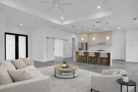 Villa ou maison à vendre à Port Charlotte, Floride: 3 chambres, 170.1 m2 № 2232892 - photo 6