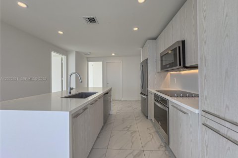 Condominio en venta en Sunrise, Florida, 3 dormitorios № 2182284 - foto 14