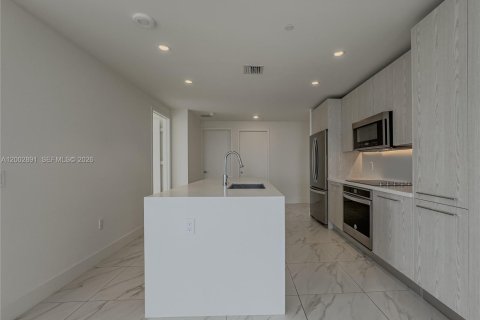 Condominio en venta en Sunrise, Florida, 3 dormitorios № 2182284 - foto 19