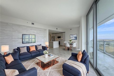 Condominio en venta en Sunrise, Florida, 3 dormitorios № 2182284 - foto 11