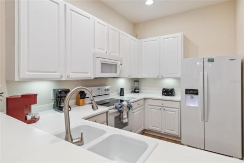 Condo in Davenport, Florida, 3 bedrooms  № 1733094 - photo 8