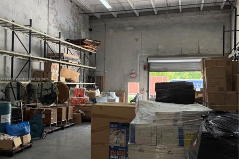 Commercial property in Sweetwater, Florida № 1822066 - photo 10