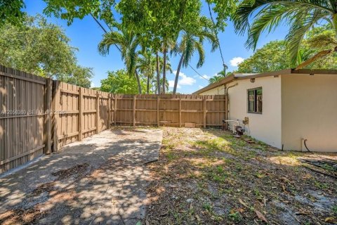 Villa ou maison à vendre à Miami, Floride: 3 chambres, 180.42 m2 № 2176480 - photo 25