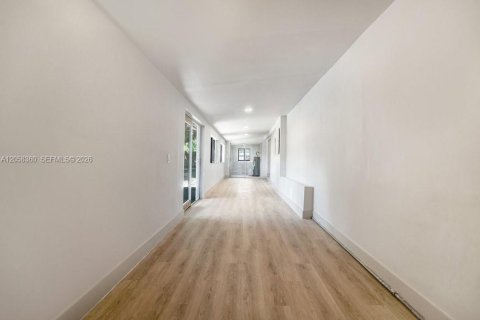 Villa ou maison à vendre à Miami, Floride: 3 chambres, 180.42 m2 № 2176480 - photo 20
