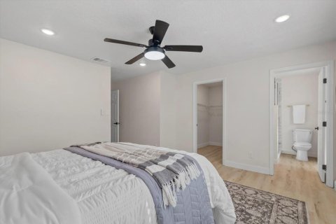 House in Saint Petersburg, Florida 3 bedrooms, 161 sq.m. № 1807955 - photo 16