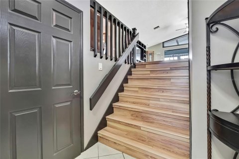 Купить виллу или дом в Нью-Порт-Ричи, Флорида 10 комнат, 311.78м2, № 1721395 - фото 11
