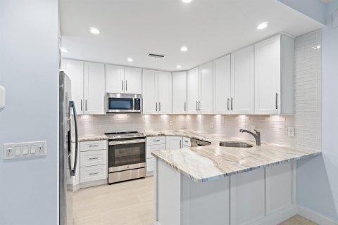 Condo in Jupiter, Florida, 2 bedrooms № 2153691 - photo 12
