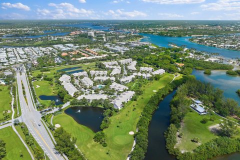 Condo in Jupiter, Florida, 2 bedrooms № 2153691 - photo 11