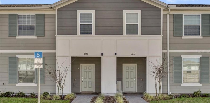 Touwnhouse à Davenport, Floride 5 chambres, 212.1 m2 № 1613652