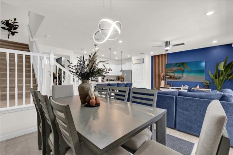 Touwnhouse à vendre à Davenport, Floride: 5 chambres, 212.1 m2 № 1613652 - photo 4