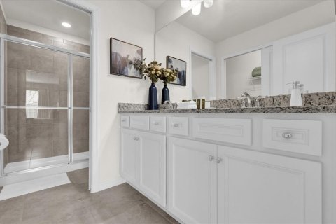 Touwnhouse à vendre à Davenport, Floride: 5 chambres, 212.1 m2 № 1613652 - photo 22