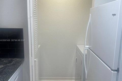 Condo in Orlando, Florida, 1 bedroom № 2392153 - photo 18