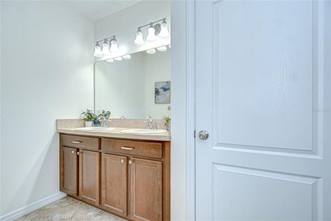 House in Spring Hill, Florida 5 bedrooms, 202.71 sq.m. № 1919451 - photo 22