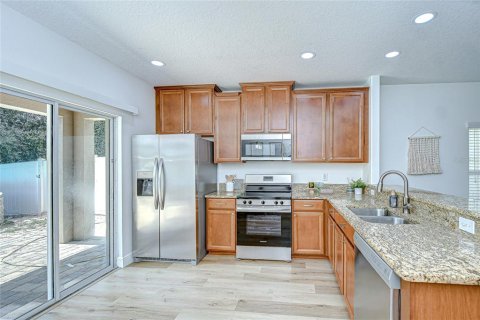 House in Spring Hill, Florida 5 bedrooms, 202.71 sq.m. № 1919451 - photo 13