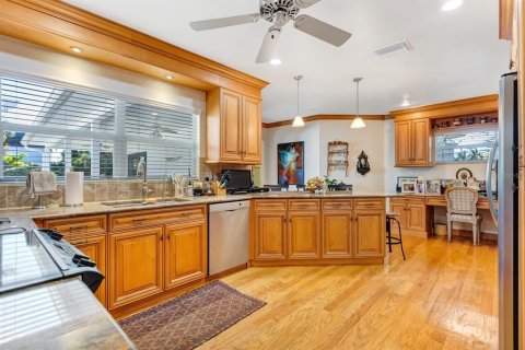 Villa ou maison à vendre à Saint Petersburg, Floride: 3 chambres, 241.36 m2 № 1535008 - photo 16