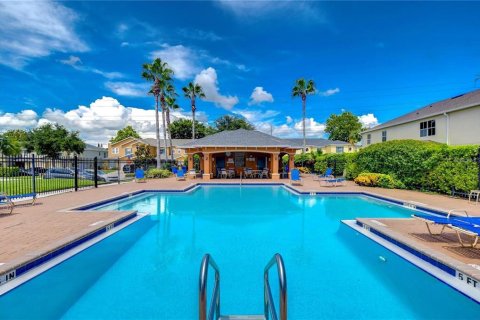 Townhouse in Clearwater, Florida 3 bedrooms, 143.44 sq.m. № 1808108 - photo 16