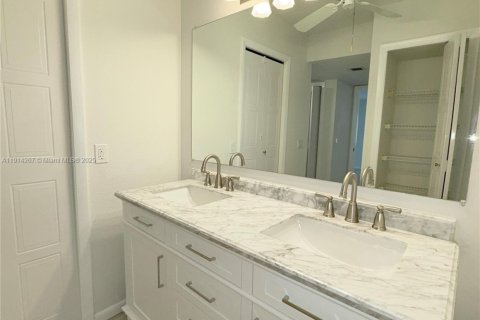 Condominio en alquiler en Weston, Florida, 2 dormitorios, 113.34 m2 № 1969921 - foto 19