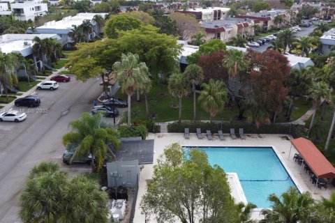 Condominio en alquiler en Weston, Florida, 2 dormitorios, 113.34 m2 № 1969921 - foto 30