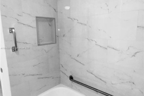 Condominio en alquiler en Weston, Florida, 2 dormitorios, 113.34 m2 № 1969921 - foto 22